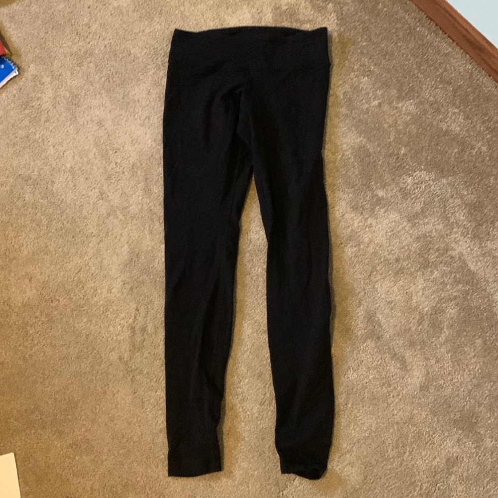 black lululemon leggings!!!
